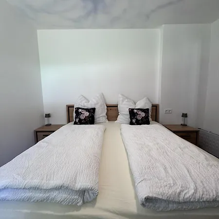 Schwarzwald Ledi - Bed & Breakfast