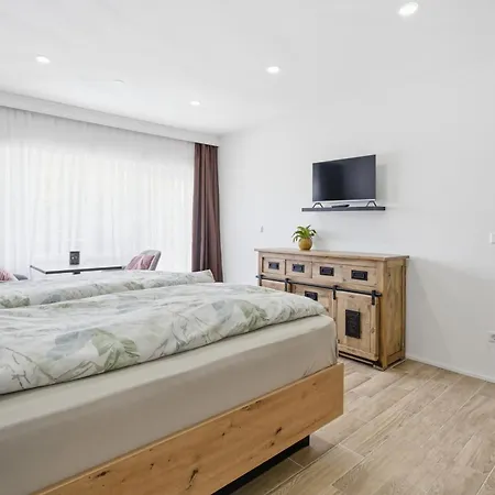 Schwarzwald Ledi - B&B 3*