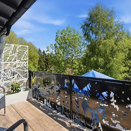 Schwarzwald Ledi - Bed & Breakfast 3*